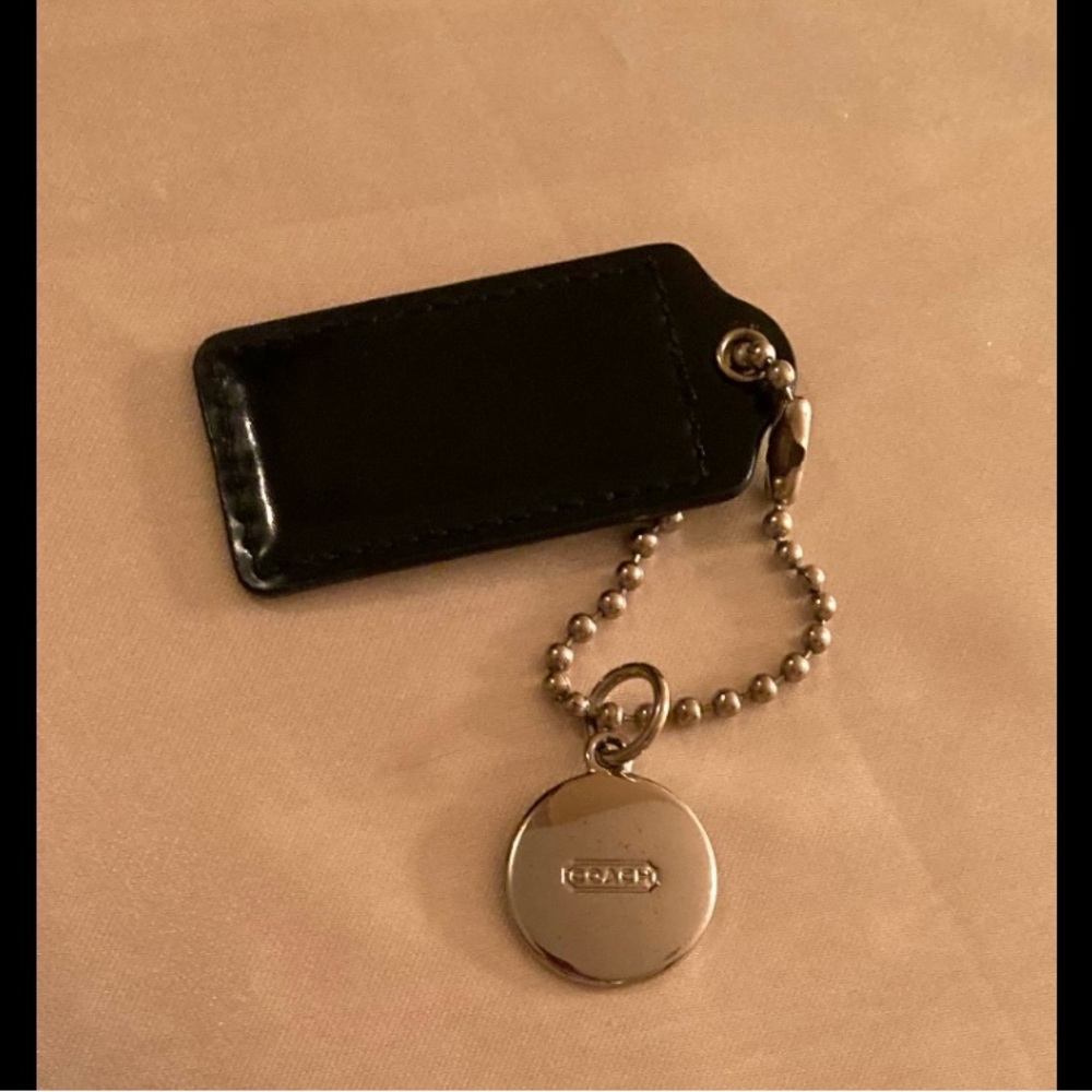 Coach tags - Picture 2 of 3